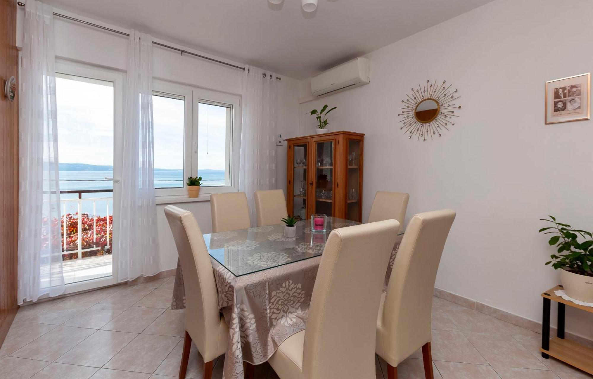 Apartment And Rooms Tatjana Omiš Esterno foto