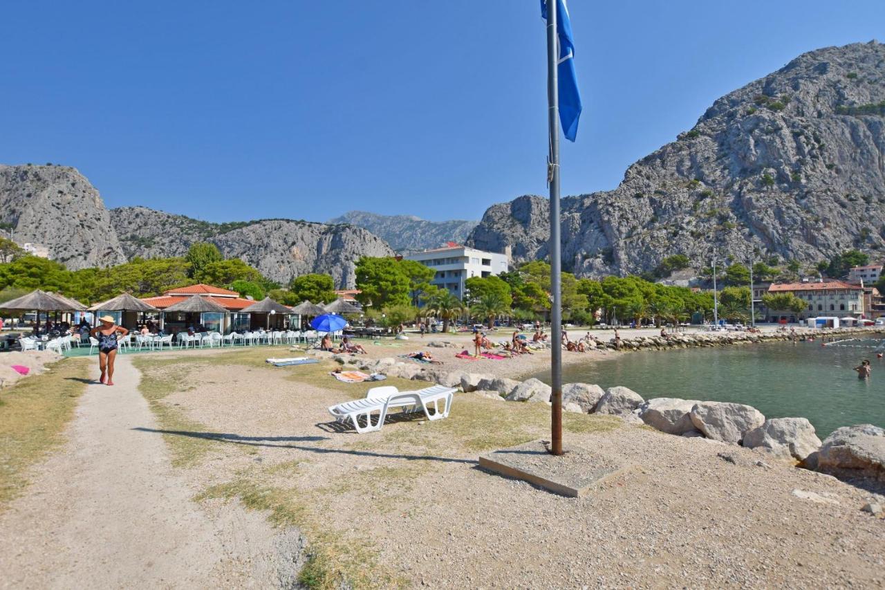 Apartment And Rooms Tatjana Omiš Esterno foto